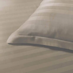 Papillon Dekbedovertrek Satijn Streep - 200x200/220 Cm - Taupe -Woonmeubelwinkel 1111743128 0102